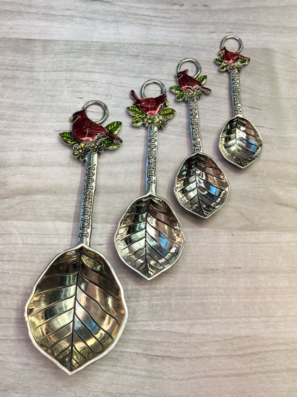 Red Cardinal Leaf Measuring Spoon Set - Home Dining